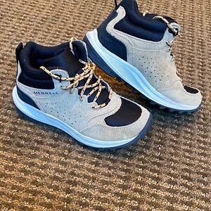 🤎Merrell Notch Mid Hiking Boots. Suede, cushioned, flexible. Size 1. EUC!🤎